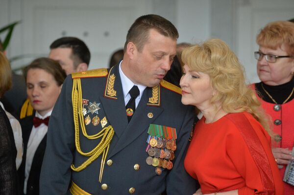 Жены и подруги сотрудников органов внутренних дел празднично одеты - Sputnik Беларусь