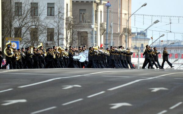 Парад в Минске, посвященный 100-летию милиции - Sputnik Беларусь