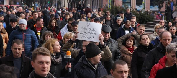 Акция против налога с тунеядцев в Бресте - Sputnik Беларусь