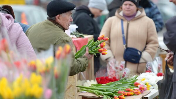 Цветочный базар в Гомеле - Sputnik Беларусь