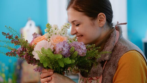 Продажа цветов в преддверии праздника 8 Марта - Sputnik Беларусь