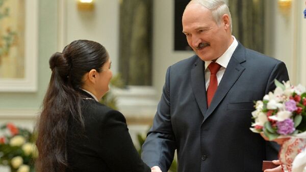 Александр Лукашенко вручил государственные награды - Sputnik Беларусь