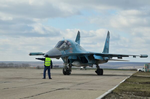 Минобороны РФ объявило о модернизации бомбардировщика Су-34 - Sputnik Беларусь