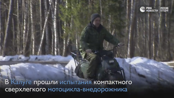 Па снезе, бруду і вадзе: расійскі мотаўсюдыход пераадолеў усё - Sputnik Беларусь