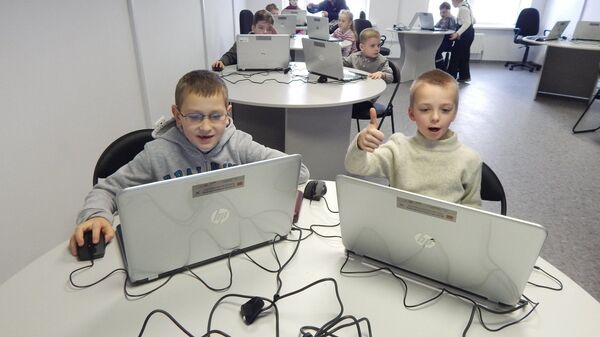Школьники в ПВТ - Sputnik Беларусь