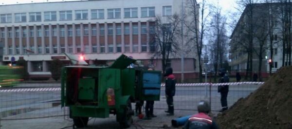 Ликвидация последствий прорыва трубопровода в Новополоцке - Sputnik Беларусь