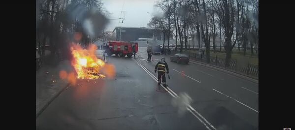 Загорание в автомобиле на перекрестке Куйбышева - Я.Купалы - Sputnik Беларусь