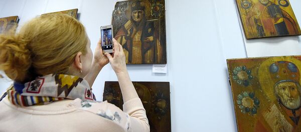 Выстава народных абразоў у галерэі Гаўрыіла Вашчанкі ў Гомелі, архіўнае фота Выстава народных абразоў у галерэі Гаўрыіла Вашчанкі ў Гомелі, архіўнае фота - Sputnik Беларусь