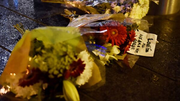 Цветы на месте теракта в Лондоне - Sputnik Беларусь