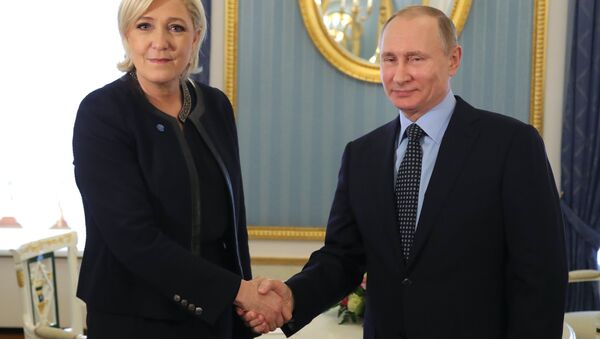Президент РФ В. Путин встретился с лидером партии Франции Национальный фронт М. Ле Пен - Sputnik Беларусь
