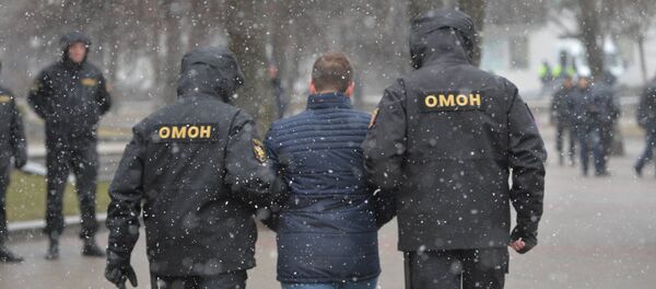 День Воли в Минске: правоохранительные органы пресекают попытки собраться на несанкционированную акцию День Воли в Минске: правоохранительные органы пресекают попытки собраться на несанкционированную акцию - Sputnik Беларусь