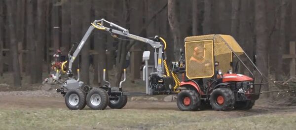 LIVE: прямая трансляция субботника ФПБ в Куропатах LIVE: прямая трансляция субботника ФПБ в Куропатах - Sputnik Беларусь