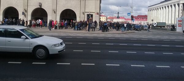 Акция протеста возле Октябрьской площади - Sputnik Беларусь