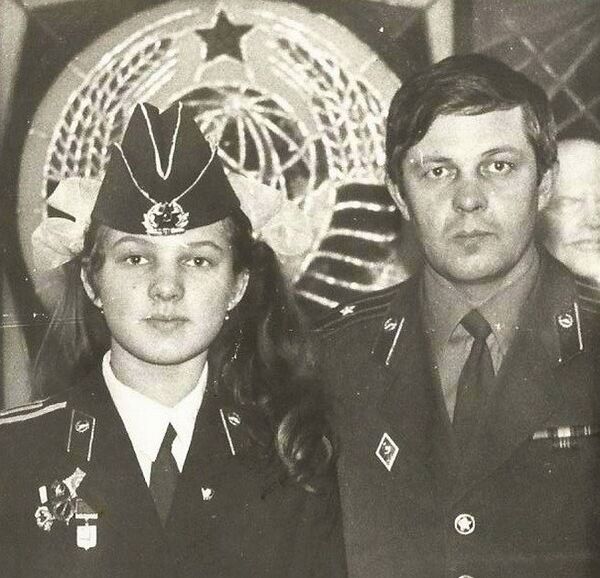 Оксана Голубева с отцом пограничником - Sputnik Беларусь