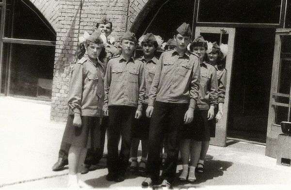 Смена Оксаны Голубевой возвращается с обеда  - Sputnik Беларусь