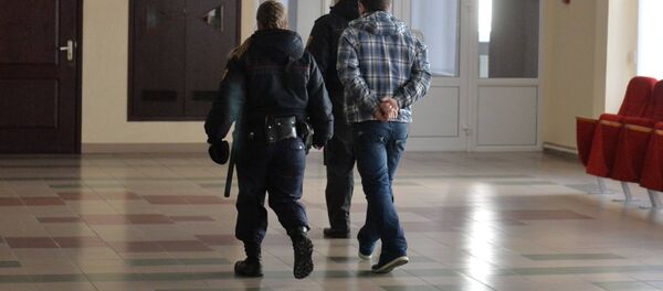 Задержанный Артем Черняк в суде Задержанный Артем Черняк в суде - Sputnik Беларусь