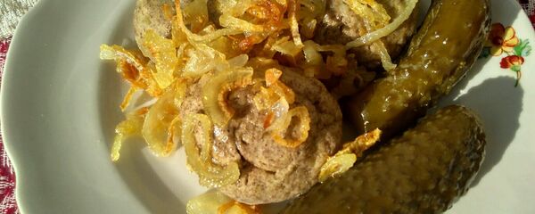 Балабушкі з агурком і цыбуляй Балабушкі з агурком і цыбуляй - Sputnik Беларусь