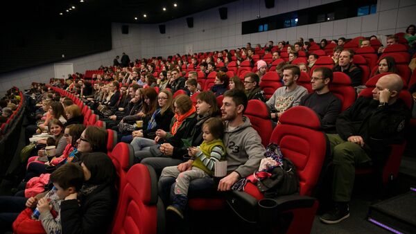 Зрители в кинозале, архивное фото - Sputnik Беларусь
