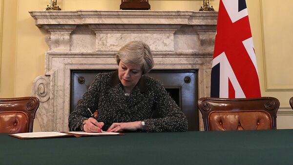 Премьер-министр Великобритании Тереза Мэй подписала письмо в ЕС о начале запуска Brexit - Sputnik Беларусь
