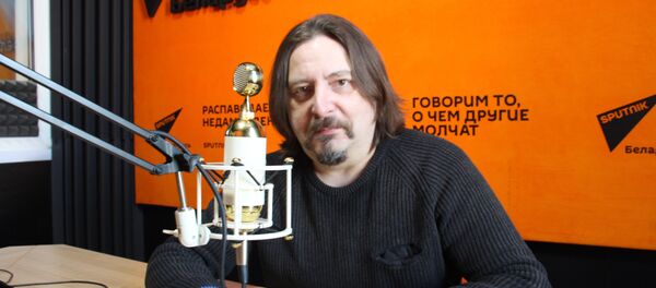 Лидер группы Палац Олег Хоменко Лидер группы Палац Олег Хоменко - Sputnik Беларусь