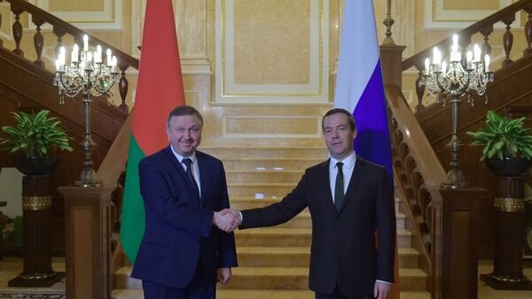 Председатель правительства РФ Д. Медведев встретился с премьер-министром Белоруссии А. Кобяковым - Sputnik Беларусь
