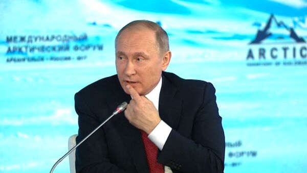 Путин ответил о вмешательстве РФ в выборы в США - Sputnik Беларусь