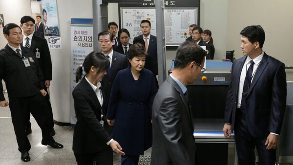 В ночь на пятницу прокуратура задержала экс-президента Южной Кореи Пак Кын Хе - Sputnik Беларусь
