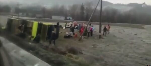 Видеофакт: ДТП с участием автобуса Минск – Буковель во Львовской области - Sputnik Беларусь