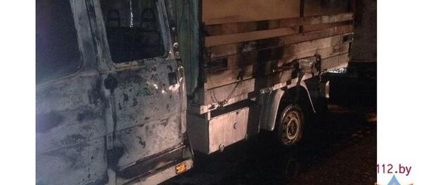 Fiat горел на Партизанском проспекте - Sputnik Беларусь