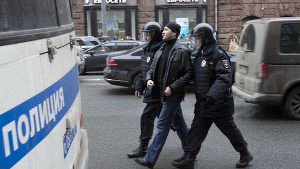 Полиция задержала 29 человек за нарушение общественного порядка на Тверской улице - Sputnik Беларусь