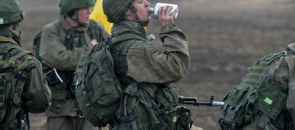 Краткий привал перед марш-броском к следующему этапу учения - Sputnik Беларусь