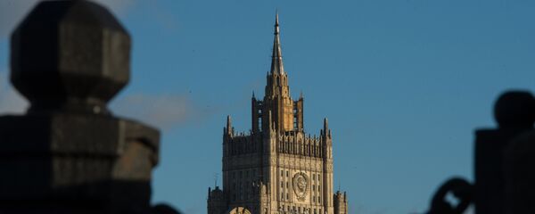 Вид на здание министерства иностранных дел Российской Федерации на Смоленской-Сенной площади с Новоарбатского моста - Sputnik Беларусь