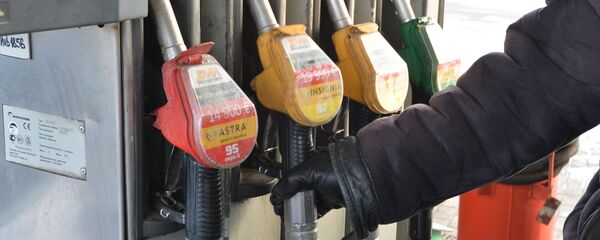 Заправка автомобиля на АЗС - Sputnik Беларусь