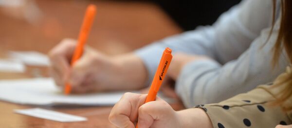 Татальны дыктант у Мінску, архіўнае фота Татальны дыктант у Мінску, архіўнае фота - Sputnik Беларусь