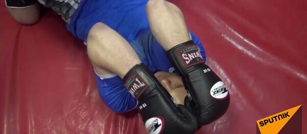 Тренировка по панкратиону: бои без правил со стопкой правил - Sputnik Беларусь