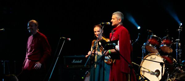 Выступленне гурта Стары Ольса на Дударскім фэсце-2017 Выступленне гурта Стары Ольса на Дударскім фэсце-2017 - Sputnik Беларусь