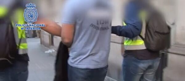 Кадры задержания россиянина Петра Левашова в Барселоне - Sputnik Беларусь