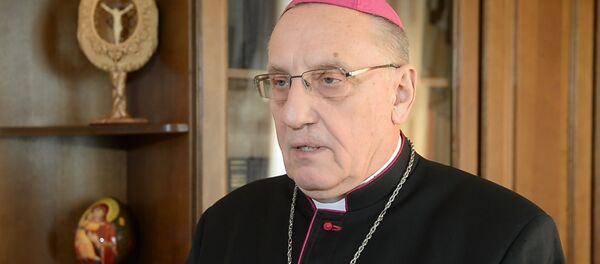 Митрополит Кондрусевич поздравил верующих со светлым праздником Пасхи - Sputnik Беларусь