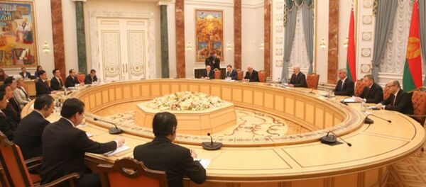 Встреча с председателем Постоянного комитета Всекитайского собрания народных представителей Чжан Дэцзяном 18 апреля 2017 года - Sputnik Беларусь