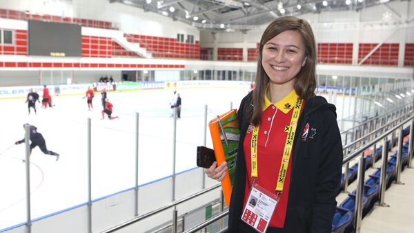 Александра Павельчук работала волонтером на Чемпионате мира по хоккею в 2014 году - Sputnik Беларусь
