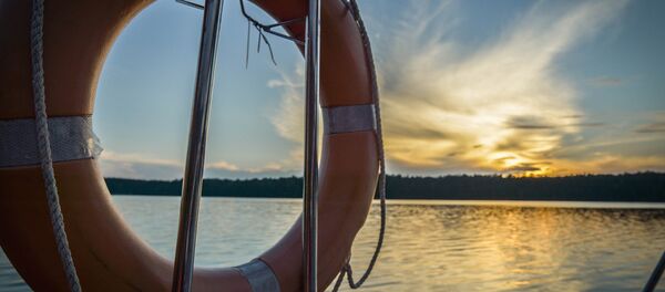 Спасательный круг на судне, архивное фото - Sputnik Беларусь