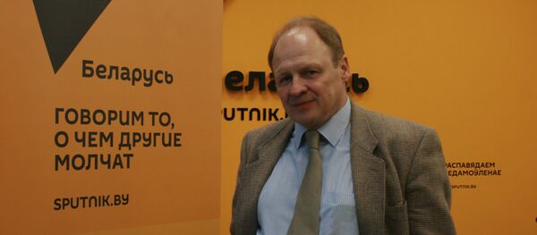 Российский журналист, один из первых ведущих программы Вести Александр Гурнов Российский журналист, один из первых ведущих программы Вести Александр Гурнов - Sputnik Беларусь