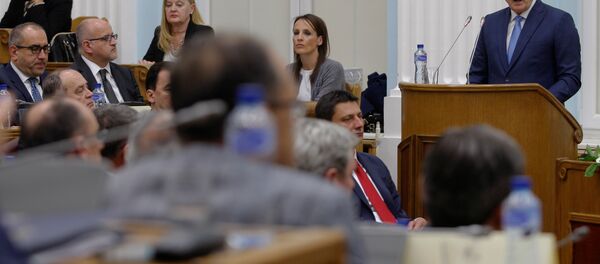 Премьер-министр Черногории Душко Маркович выступает в парламенте страны - Sputnik Беларусь