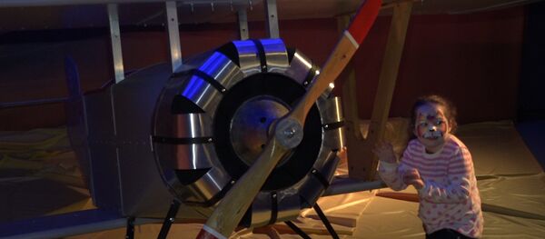 Самалёт Маленькага прынца прызямліўся ў Мінску Самалёт Маленькага прынца прызямліўся ў Мінску - Sputnik Беларусь