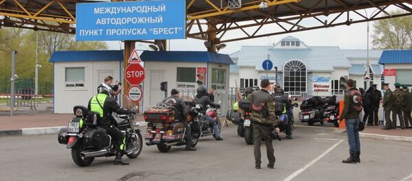 Ночные волки пересекают белорусско-польскую границу - Sputnik Беларусь