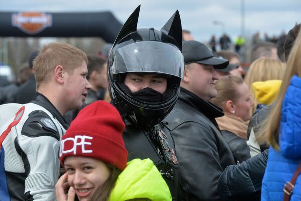 Оригинальный шлем – один из способов самовыражения байкеров - Sputnik Беларусь