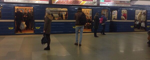 Станция метро Молодежная в Минске - Sputnik Беларусь