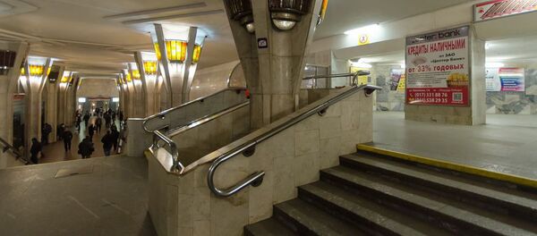 Переход на станции Октябрьская - Sputnik Беларусь