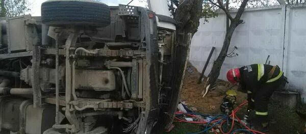 МАЗ опрокинулся в Минском районе - Sputnik Беларусь