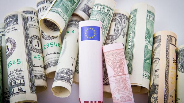 Доллары и евро, архивное фото - Sputnik Беларусь
